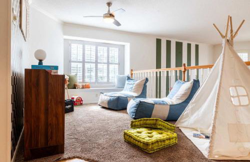 Sparkling Pool Hot Tub Game Room Kids Area - Foto 62