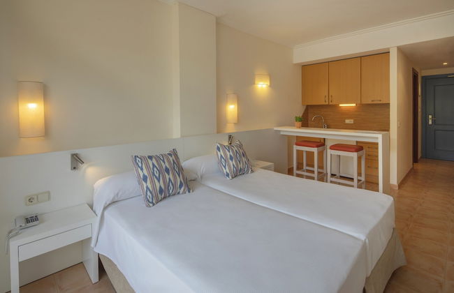 HM Mar Blau Aparthotel - Photo 9