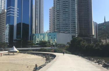 "Conforto e Bem Estar" Próximo da praia - Foto 37