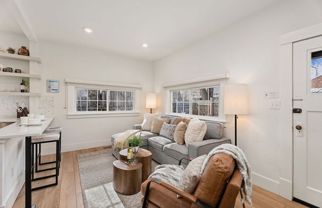 Chic Luxury Retreat in Old Town Walk Everywhere! - Foto 14