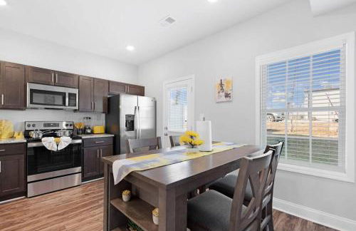 Make Lemonade in luxury w king bed and free parking plus 40 minutes to Nashville - Foto 34