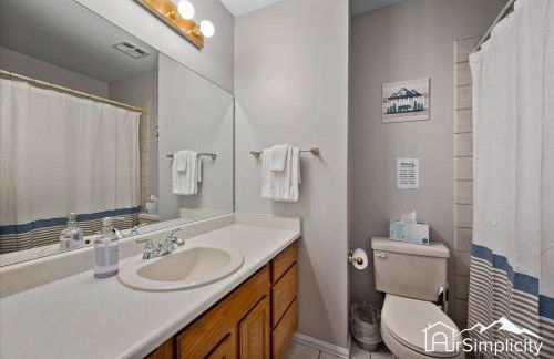 Spacious home w game room & firepit - Foto 26