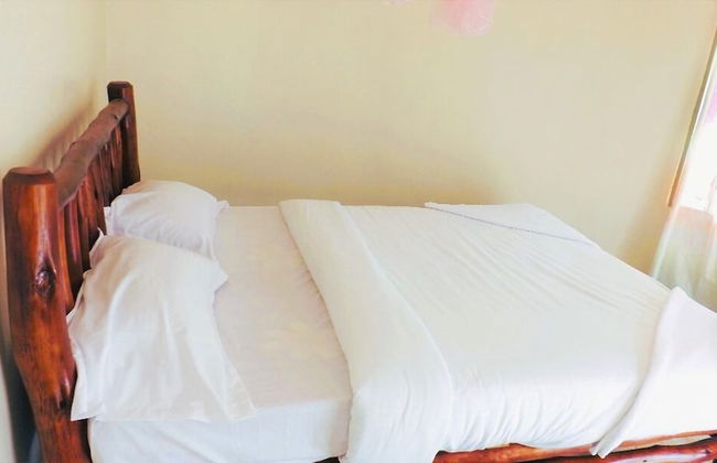 Antique Cottages - Photo 3