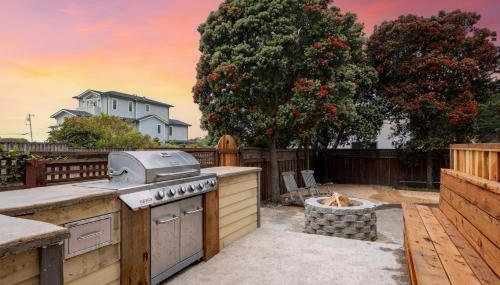 1 block to beach, Private Hot Tub, Fire Pit and BBQ - Foto 4, Garden