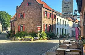 Apartment Savanna im historischen Stadtkern Linn in Krefeld, nähe Düsseldorf Messe, Airport, Parkmöglichkeiten direkt vor dem Haus - Foto 31