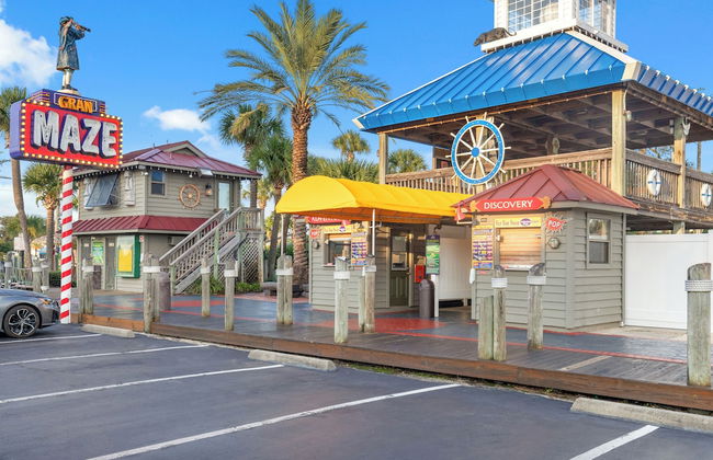 Pet Friendly Beach House with Arcade Games - Photo 53