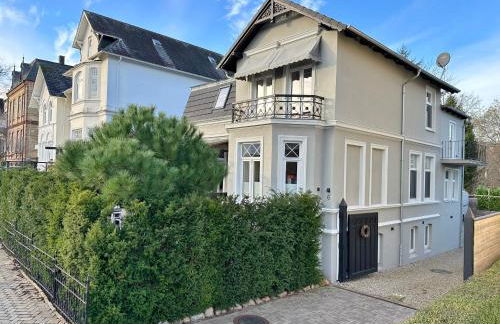 LutherStudios - Foto 1