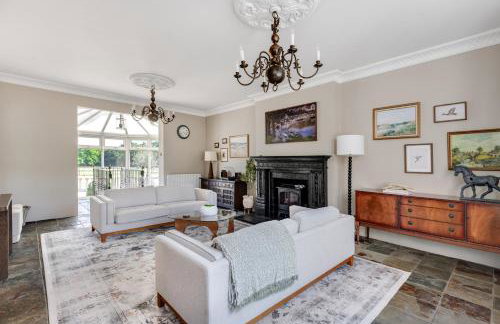 Merry Lakes - Luxury Lakeside Escape with Pool - Just 30 Minutes from London - Foto 19