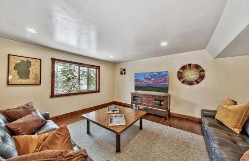 LX33 Lake Tahoe Villa with Gameroom Hot tub Sauna - Foto 14