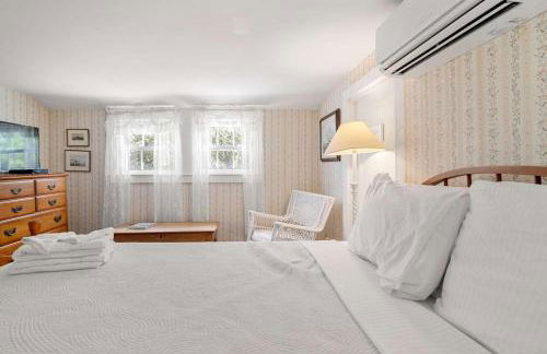 On the Chatham Loop - 1 Min to the Beach - Photo 16