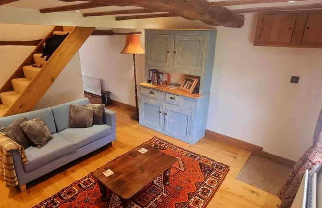 Village Period Cottage Next to a Idyllic Stream - Foto 6