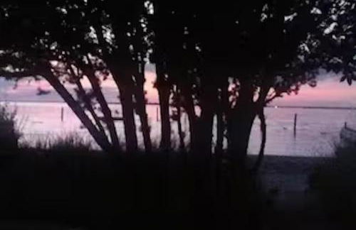 Chill Fire Island Beachfront Cottage with Amazing Bay and Sunset Views, Perfect Location in Fair Harbor - Foto 51