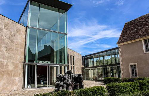 Appart' Privé à Issoudun : Confort et Style - Foto 12