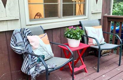 Chalet Retreat w/ Hot Tub, Short Walk to Lake & Pool - Photo 26