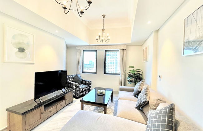 Spacious Marbella 2BR With Scenic Views - Photo 11