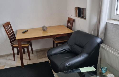 Ferienwohnung für Monteure 3 Zi, Wohnzimmer 1x, Küche, Bad, 1Gäste WC - Foto 10