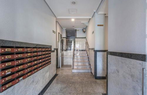 Apartamento Plaza de Castilla II - Urbano con Estilo y Funcional - Foto 13