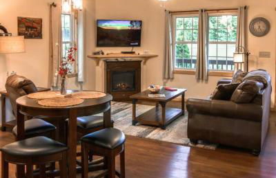 Smoky Mountain Basecamp Just 5 Mins to Harrah Casino - Foto 3