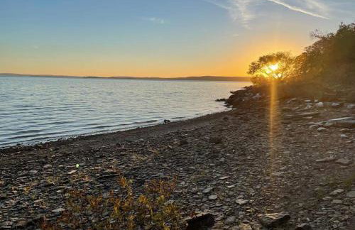 Lakehouse Getaway with Beautiful Views - Foto 32