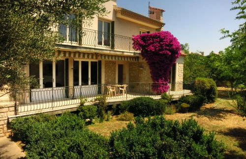 Maison lumineuse et spacieuse avec jardin arboré - Foto 1