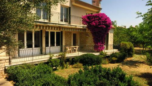 Maison lumineuse et spacieuse avec jardin arboré - Foto 1, Garden