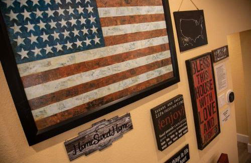 StockYards! Less than 4 minutes-Sleeps 8-Lee House - Foto 57