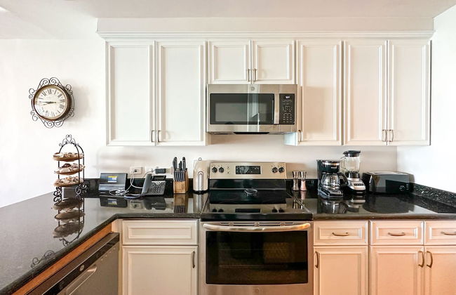 Beach Bliss Retreat 2BR Beachfront Condo - Foto 11