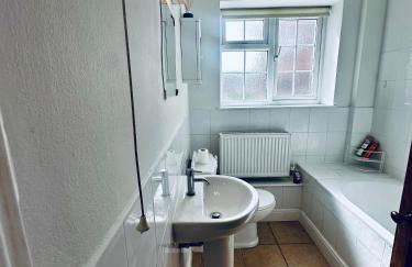 Apartment 2BR-free private parking-quick access to train into London-Wembley-Heathrow - Photo 21