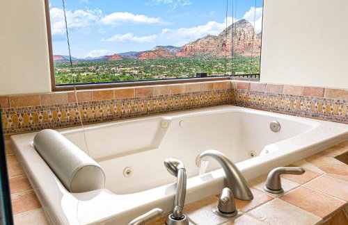 8-Bedrooms with Stunning Views & 75' Lap Pool - Foto 37