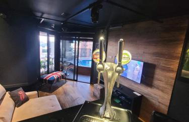 Morumbi, Apartamento Pub, SPA com hidromassagem, PISCINA Aquecida PRIVATIVA, LAREIRA, tudo que você precisa para descansar, trabalhar ou realizar aquela comemoração! Com total conforto e PRIVACIDADE! O Apt Nota 10 de SP! - Foto 54