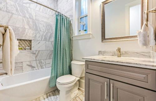 5BR with Pool - Great for Families - Near Everything - Foto 22