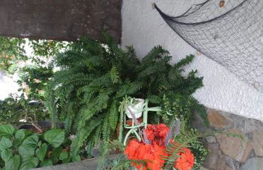 Violet Bedroom and Apartment - Photo 43