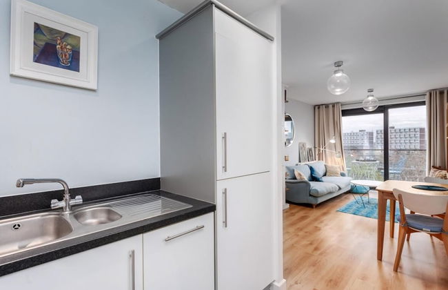 Bright and Stylish Kennington Gem - Foto 7