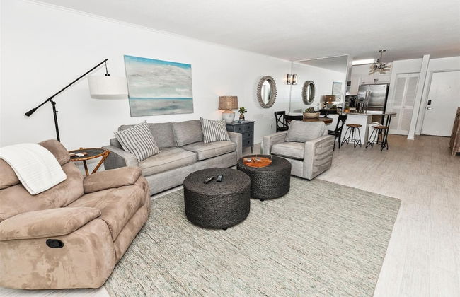 Dolphin Point 404a 2 Bedroom Condo by RedAwning - Foto 16
