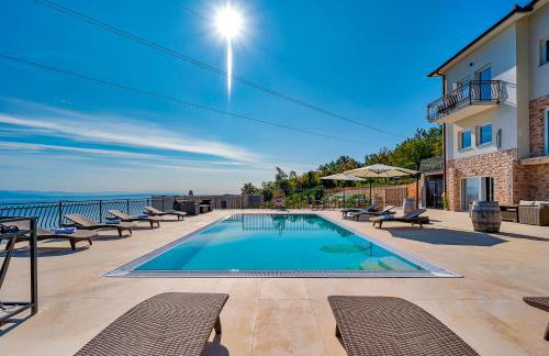 Villa Esarjo with Heated Pool and Sea View - Foto 15