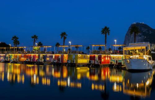 Boat Haus - Casas Flotantes frente a Gibraltar - Foto 5