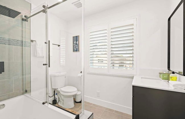 Cozy Retreat Near Downtown Perfect for Families - Foto 41