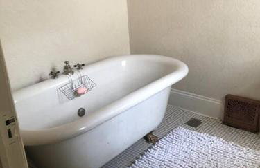 Maple House Large Vacation Home, Sleeps 7 Pet Friendly Great Location - Foto 16