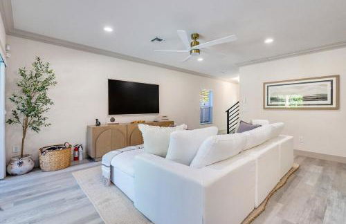 Lucky Day Retreat with Game Room, Heated Pool, Park, Resort Style Amenities - Photo 3