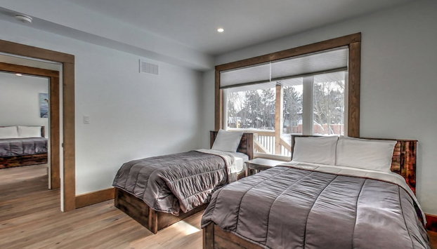 Brand New 7 bdrm Luxury Cottage with Private Beach Access, BBQ,7.5 baths, Hot Tub, Ping Pong Table - Foto 4, Habitación