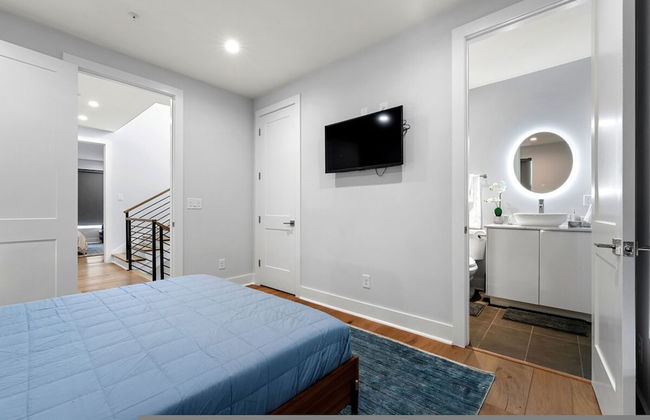 Luxurious Midtown Home Rooftop Views by Silverx - Foto 15