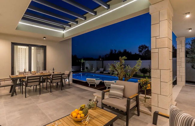 Sophisticated Oasis Residence Villa With Pool - Foto 31