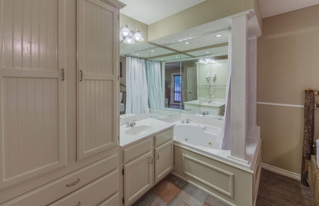 Holiday Inn Club Vacations Villages Resort at Lake Palestine by IHG - Photo 31