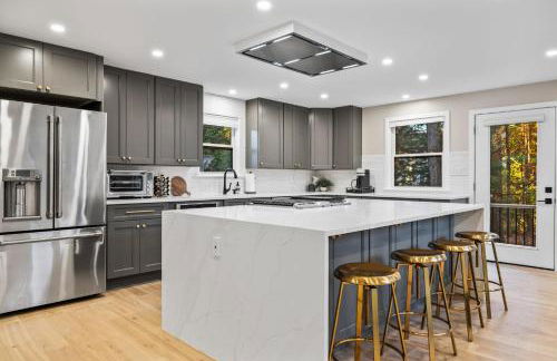 Tysons LUXE 6BR Modern and Spacious - Foto 11