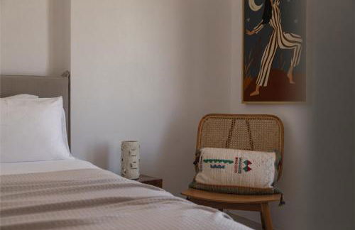 Siora of Paros - Ammiralis & Castelis - Photo 58