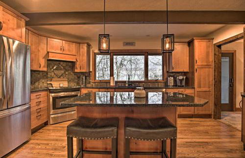 Mountaintop Wintergreen Resort Home with Deck, Views - Foto 14