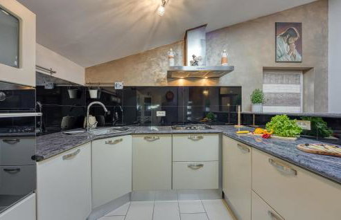 3 Bedroom Nice Apartment In Kanfanar - Photo 39