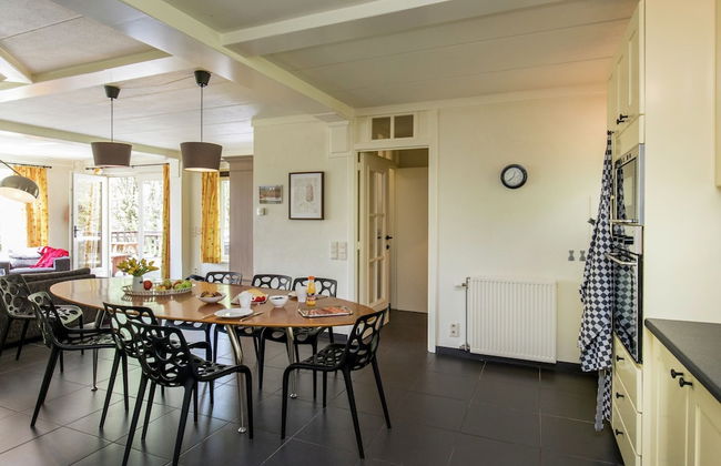 Rendeux Villa With Garden - Photo 27