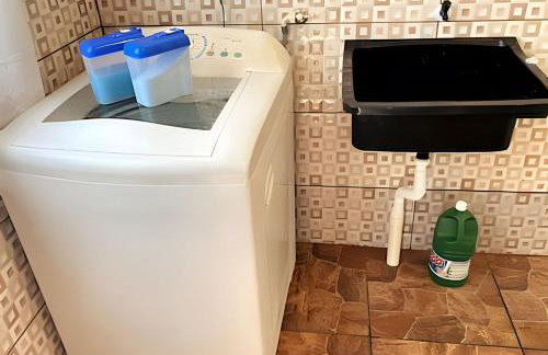 Casa espaçosa com churrasqueira - Foto 48