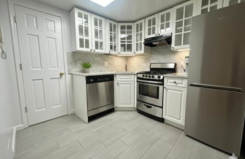 Beauty in the Heart of the Village - Foto 6